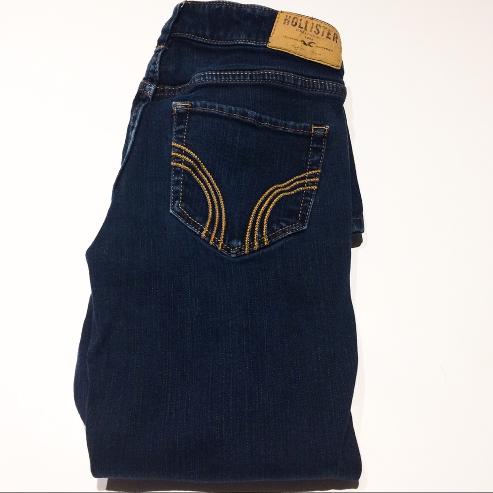 •SOLD!!•Hollister Dark-Wash Skinny Jeans